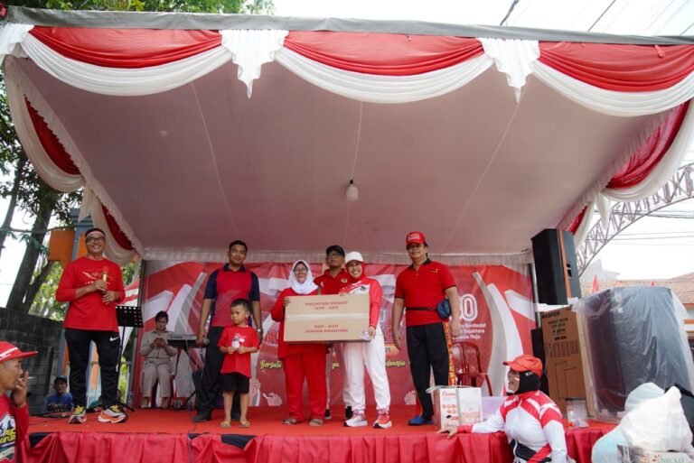 HUT RI ke-80 Bersama Warga, Wali Kota Mojokerto Tekankan Pentingnya SDM Unggul untuk Majukan Kota