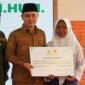 200 Siswa Mojokerto Akhirnya Terima Ijazah, Bupati Albarra: Pendidikan adalah Kunci Masa Depan