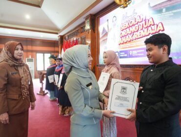Ning Ita Tekankan Peran Keluarga Jadi Tembok Pertama Pendidikan Moral Remaja di Era Digital