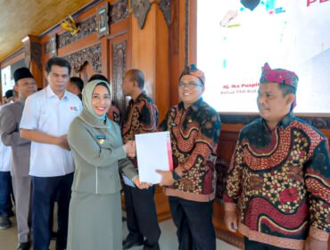Ning Ita Apresiasi 17 Pendonor Sukarela: Ketulusan Mereka Jadi Teladan Kemanusiaan di Kota Mojokerto