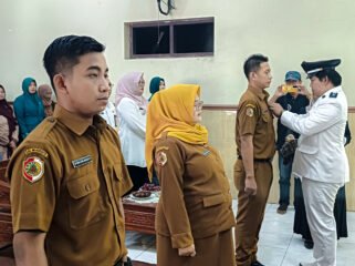 Desa Medali Kukuhkan Tiga Perangkat Baru, Tegaskan Komitmen Menuju Desa Digital