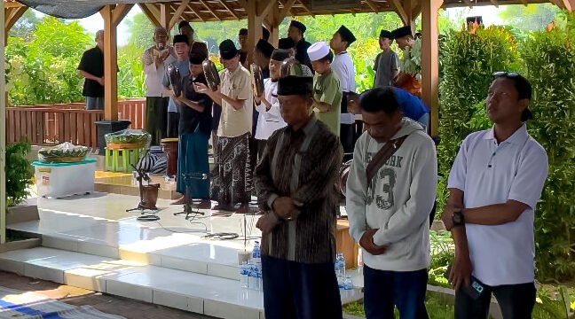 Khotmil Quran ke-18 di Banjarsari, Momentum Istiqomah dan Bakti kepada Orang Tua