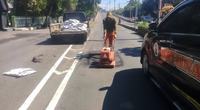 PU Kota Mojokerto Perkuat Pemeliharaan Jalan, Pastikan Infrastruktur Aman Bagi Warga