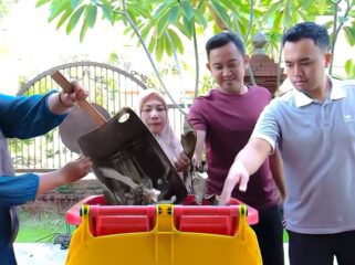 Ramadhan Tetap Produktif, Bapenda Mojokerto Gelar Aksi Bersih dan Perkuat Strategi PAD
