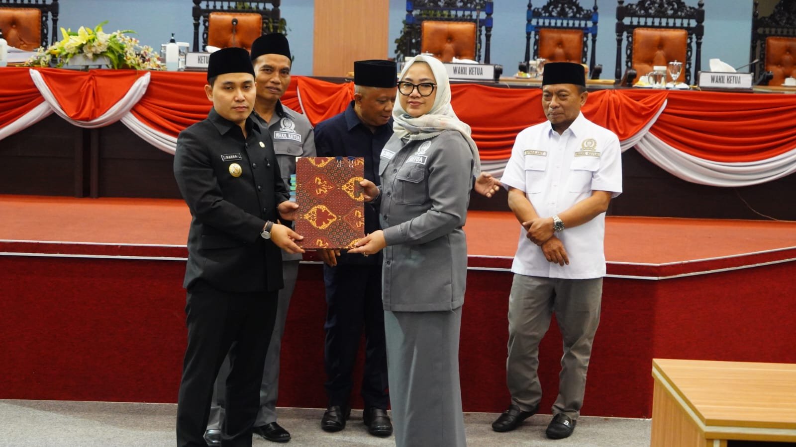 Sidang Paripurna DPRD Mojokerto Tetapkan Arah Baru Pajak dan Retribusi Daerah