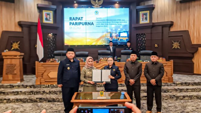 
					DPRD Kota Mojokerto Soroti Optimalisasi PAD dalam 18 Rekomendasi LKPJ 2025