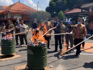 HUT ke-733 Mojokerto, Gus Barra Tegaskan Perang Melawan Rokok Ilegal: 11 Juta Batang Dimusnahkan