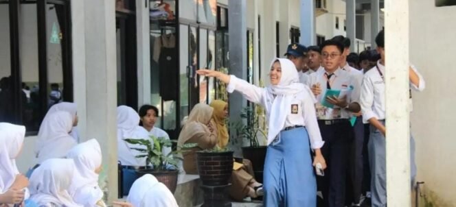 
					Disambut Musik dan Senyum Guru! 400 Siswa Baru SMAN 2 Mojokerto Jalani MPLS 5 Hari Tanpa Perpeloncoan