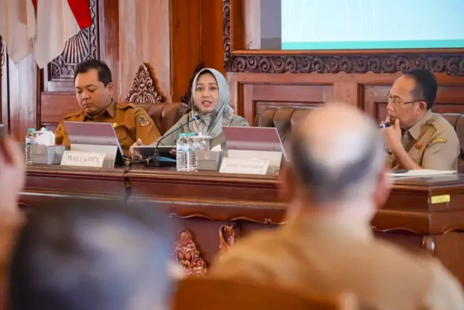 
					Ekonomi Mojokerto Tumbuh 6,05 Persen, Tantangannya Kini Membuat Pertumbuhan Terasa ke Warga