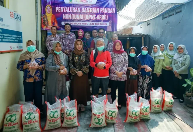
					1.474 Keluarga Terima BPNT APBD Mojokerto, Wali Kota Pastikan Bantuan Tepat Sasaran