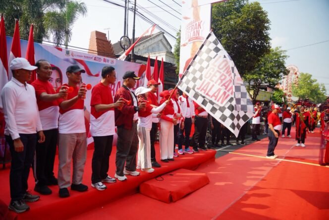 
					Merah Putih Bertemu Majapahit, 120 Regu Pelajar Semarakkan Gerak Jalan Kota Mojokerto